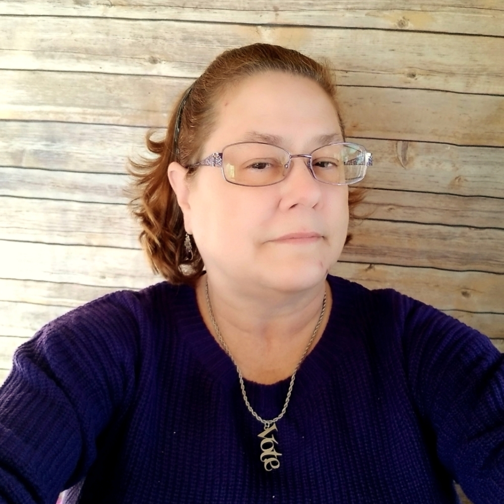 Meet your Posher, Debbie